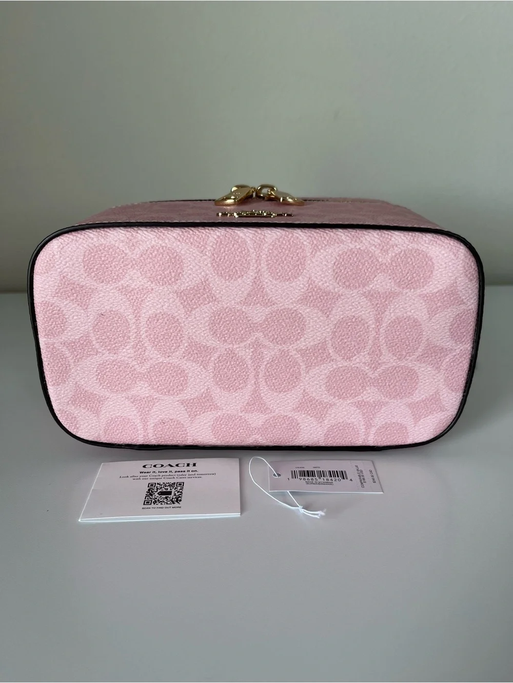 ✅Coach Cosmetic Case In Signature Canvas - Picture 4 of 10